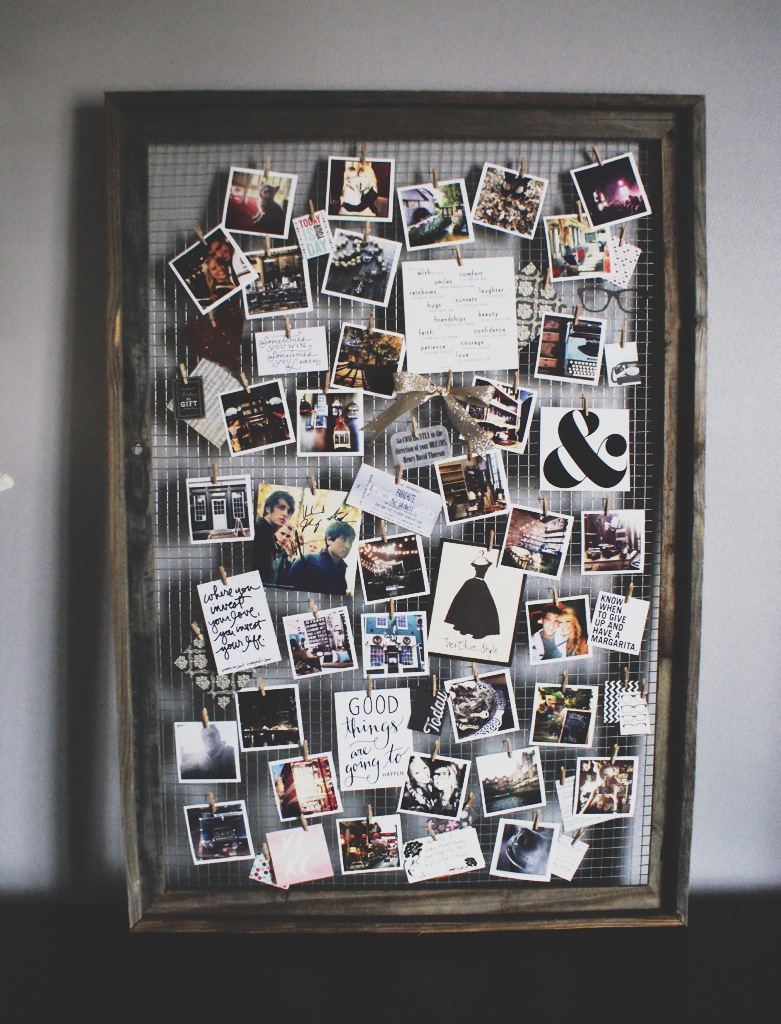 32 Photo Collage DIYs For a More Beautiful Home