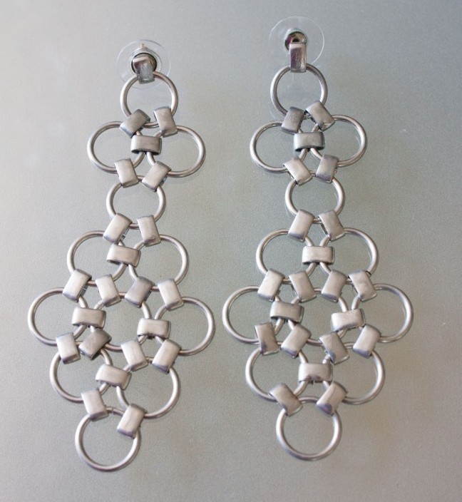 7 silver jump ring earrings