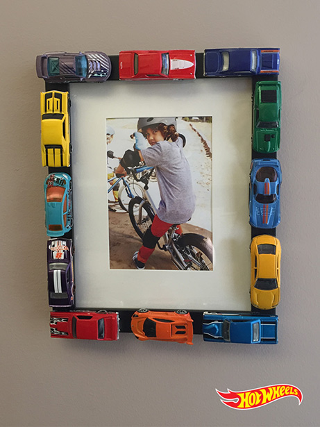 Diy hot wheels picture frame