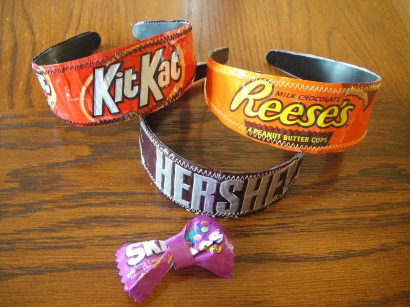 Candy wrapper hairbands Crazy DIY Projects Made From Candy Wrappers