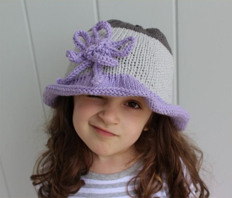 Colorblock hat by the knitting niche