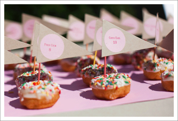 Donut place cards