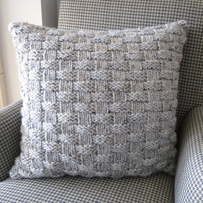 Knit pillow 02