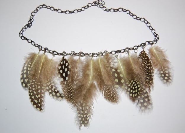 Feathered chain necklace