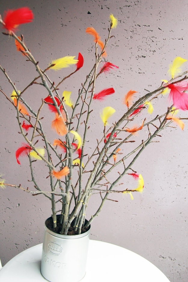 Feathered twig planter