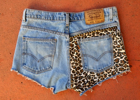 Leopard print seat shorts