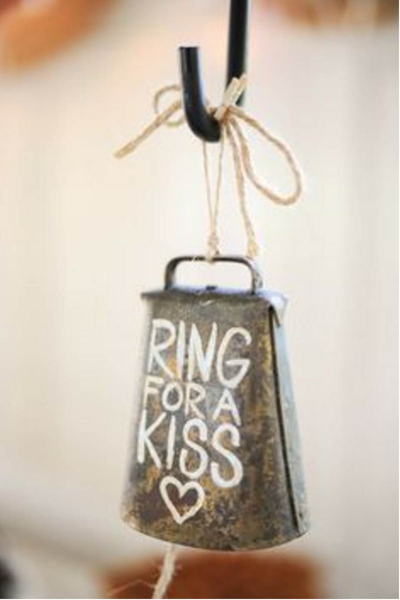 40a wedding kiss bell