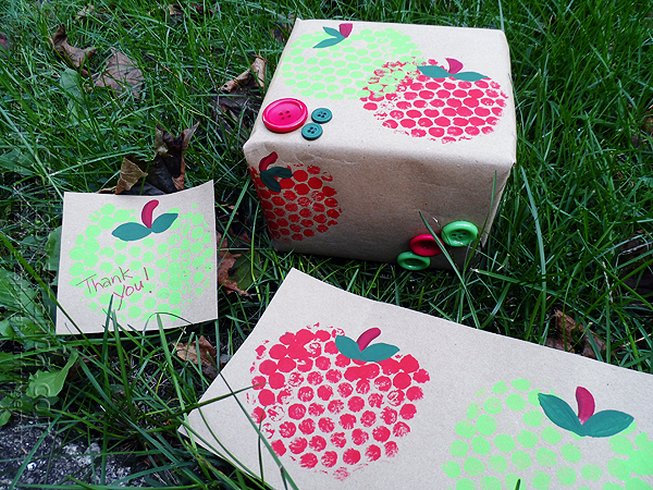 Bubble wrap apple stamps