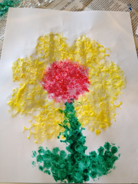 Bubble wrap imprint painting Interesting Ways to Repurpose Bubble Wrap for Kids Crafts