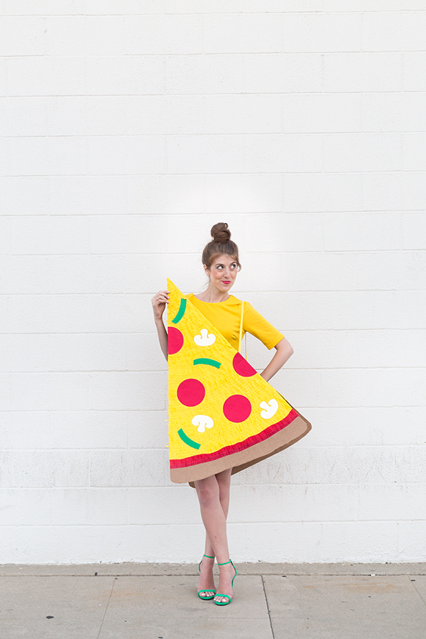 Diy pizza slice and delivery boy couples costume7