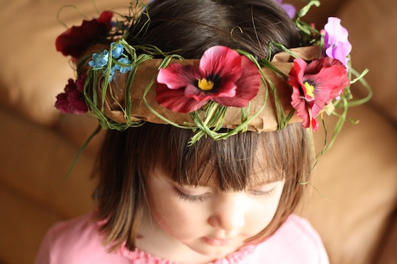 Paper bag flower crown 15 DIY Tiaras and Crowns for Little Princes and Princesses