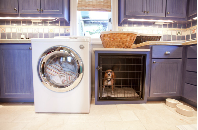 Dog crate built in laundry room