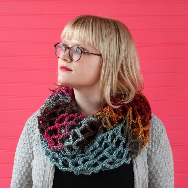 mesh crochet infinity scarf 25 Crochet Infinity Scarf Tutorials