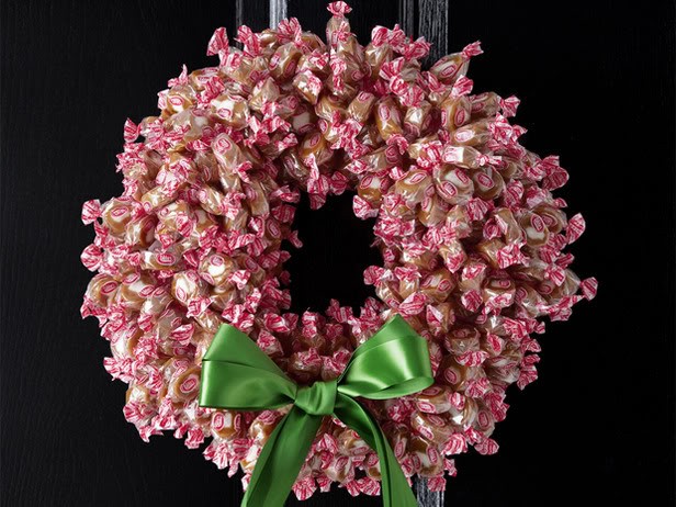 Cream caramel candy wreath