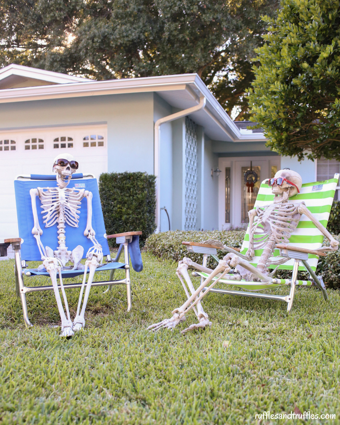 Diy skeleton lawn decorations for halloween 3