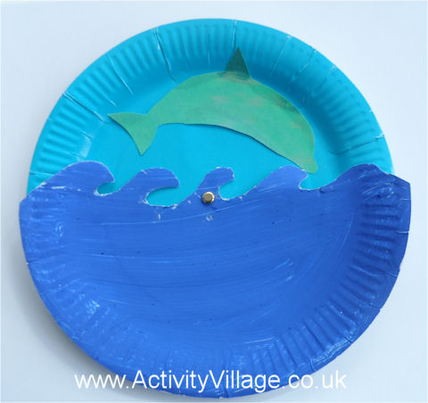 Paper plate diving dolphin 15 Cute Crafts for Dolphin Lovers