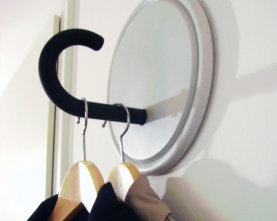 Umbrella handle wall hanger