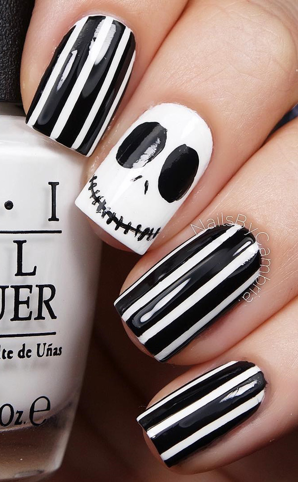 25 Halloween Nail Manicures