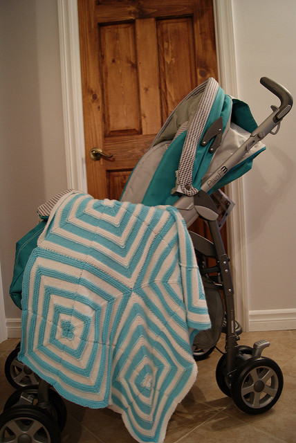 Baby stroller blanket Knitted Stroller Blankets to Keep Baby Warm This Winter