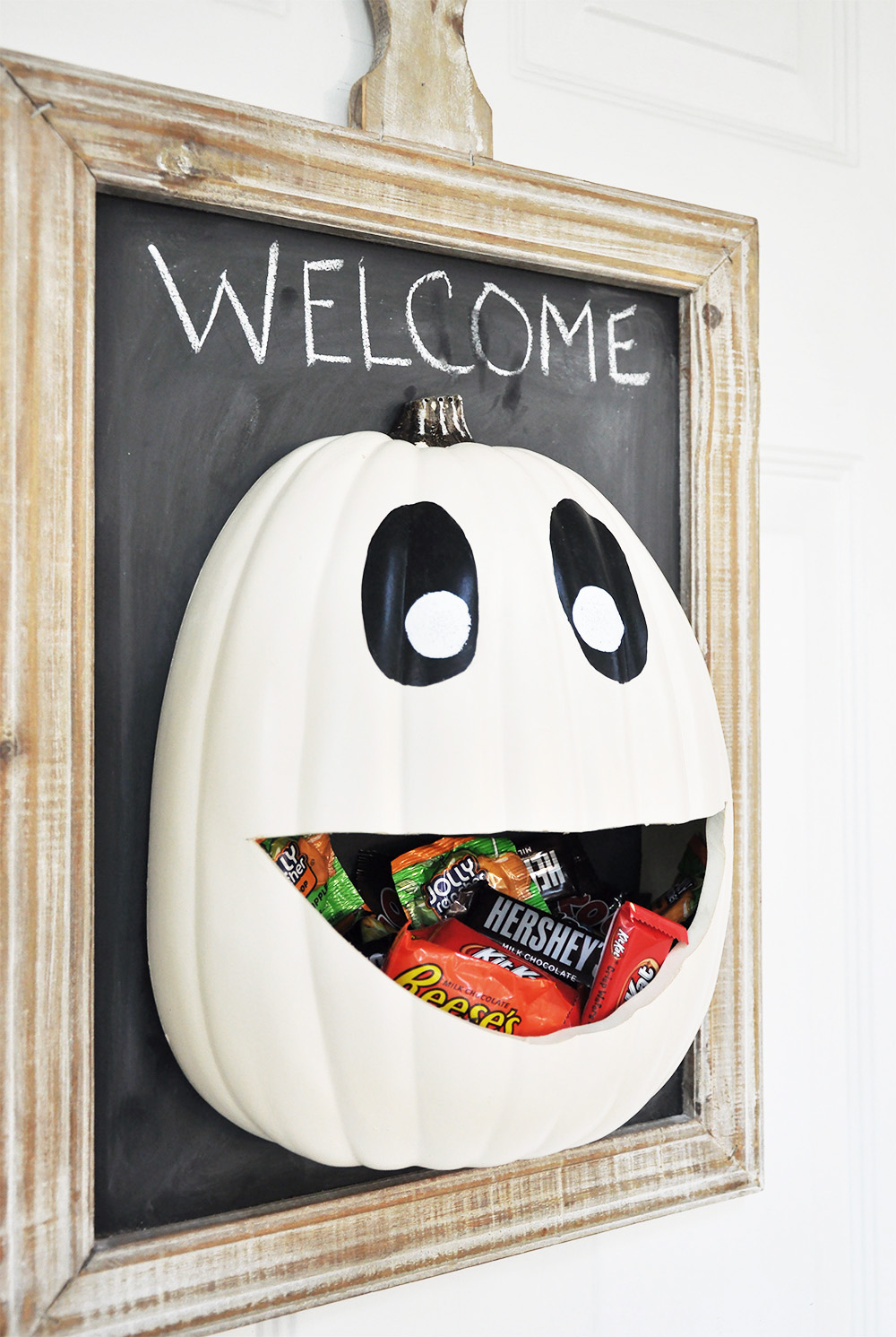 Halloween candy door hanger