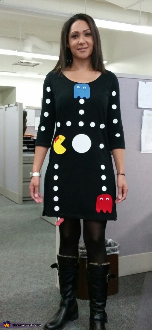 Pacman game 80's outfit idea