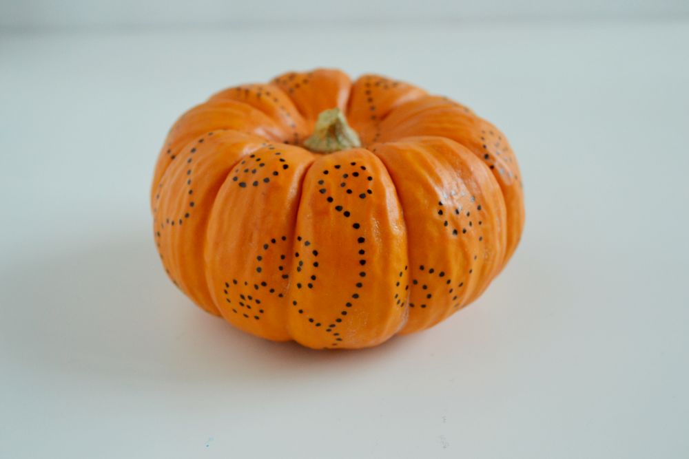 Simple Pumpkin Decorating for Fall DOY Simple Pumpkin Decorating for Fall