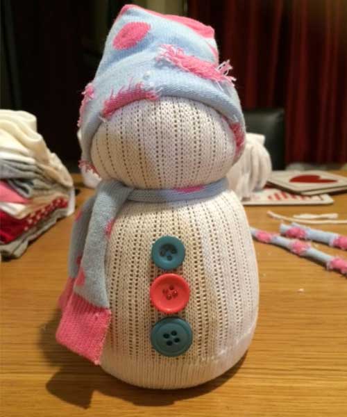 How to make sock snowmen add buttons