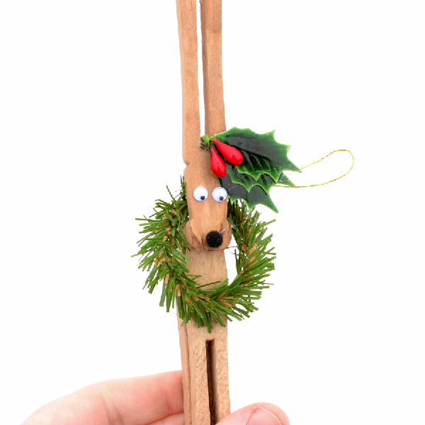 Clothespin reindeer ornament diy