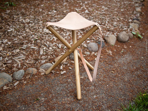 Diy tripod camping stooll