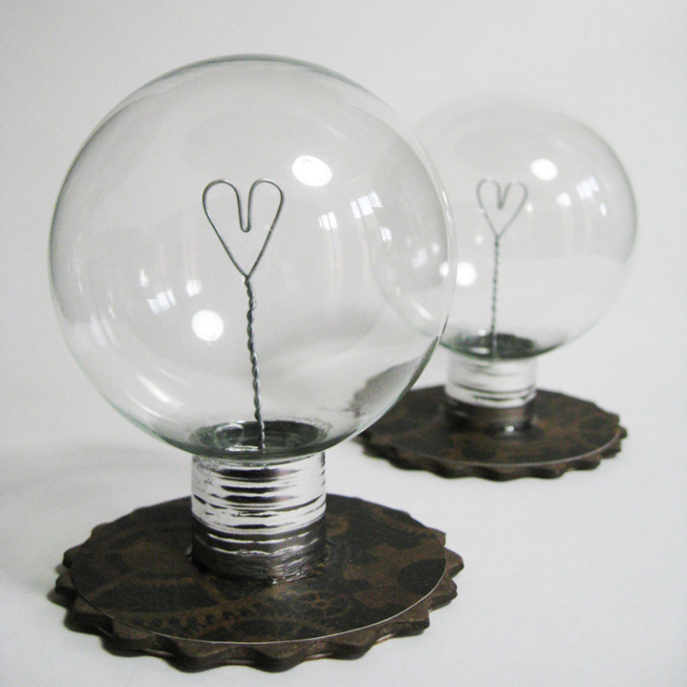 Love light bulb lamp