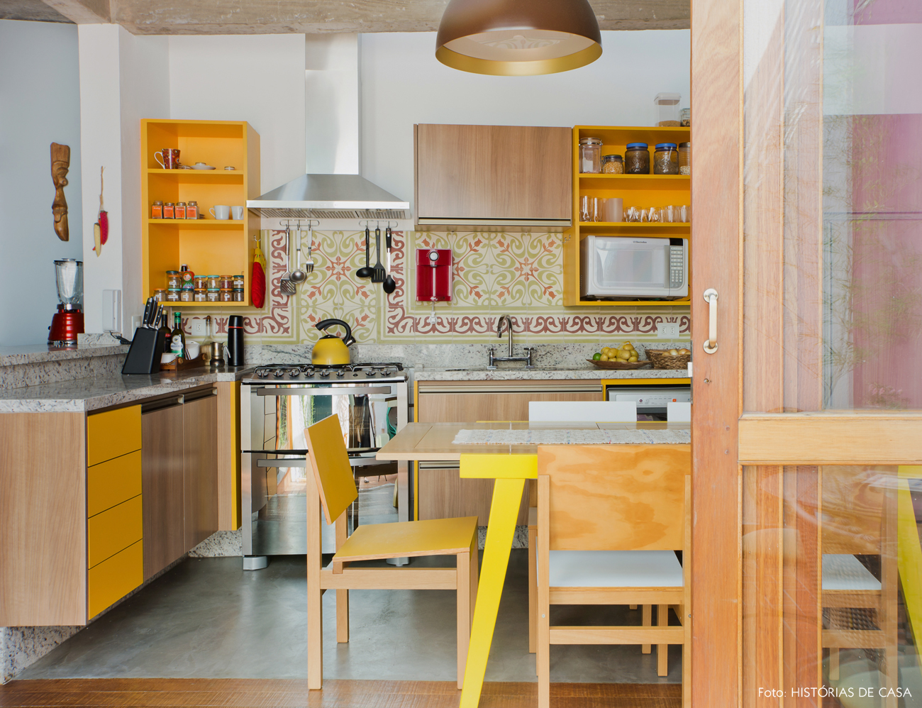 Mustard yellow wallpaper kitchen