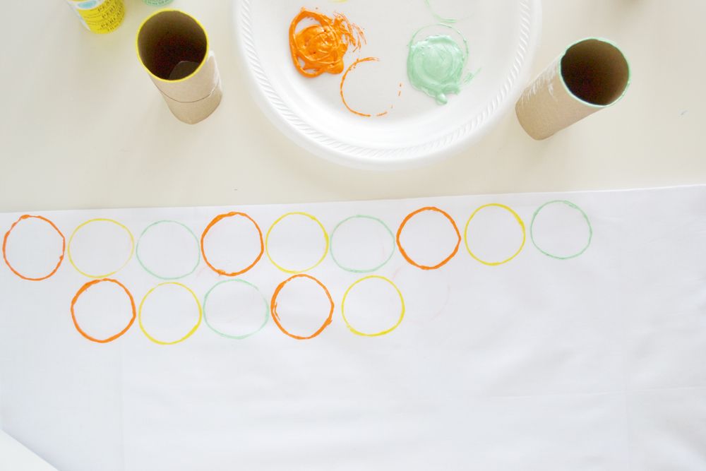 Circle stamped napkins modern design