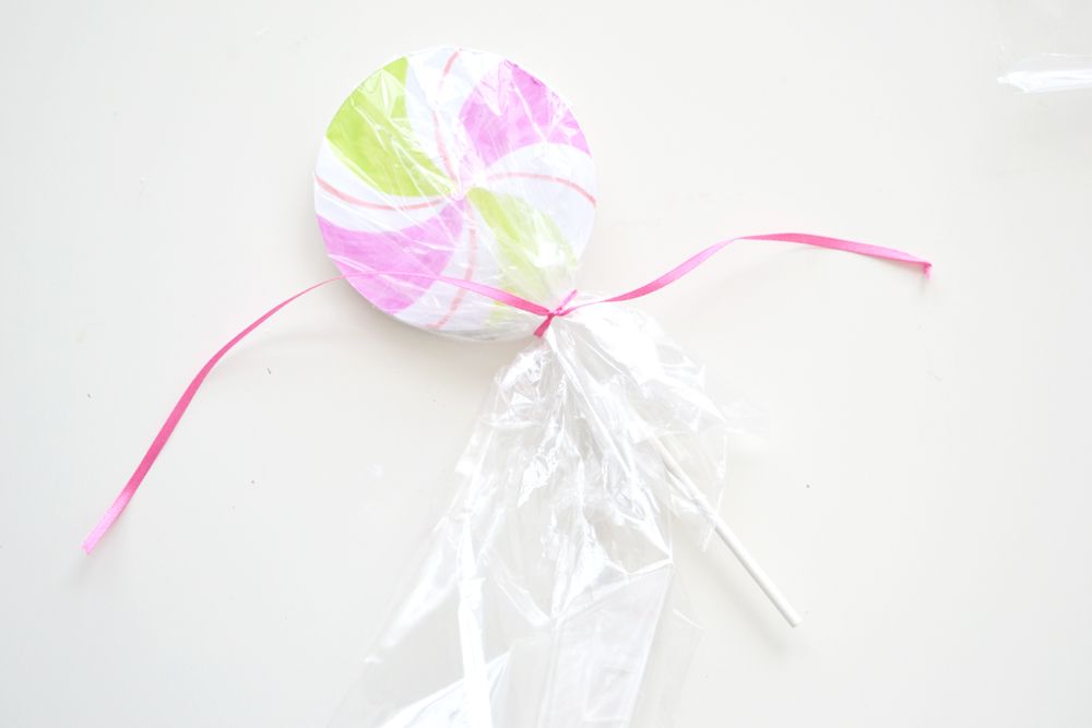 Lollipop party invitations ribbon