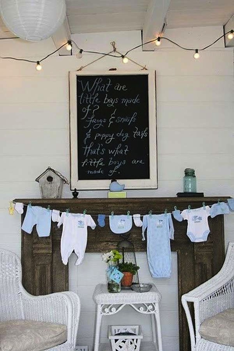 Baby onesie clothesline bunting 15 Gorgeous DIY Baby Shower Ideas