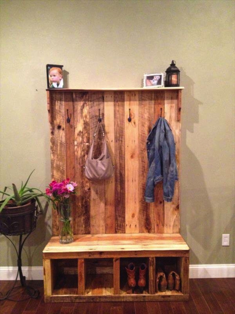 Bench and hooks made from pallets