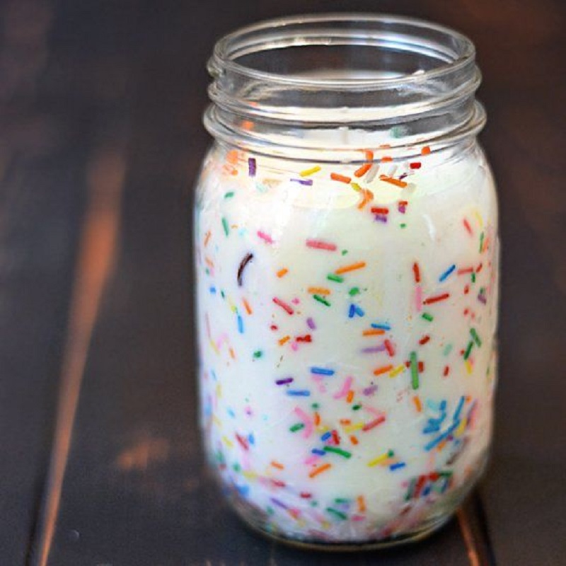 Cake scented funfetti candle 13 Awesome Things You Can Do With Wax