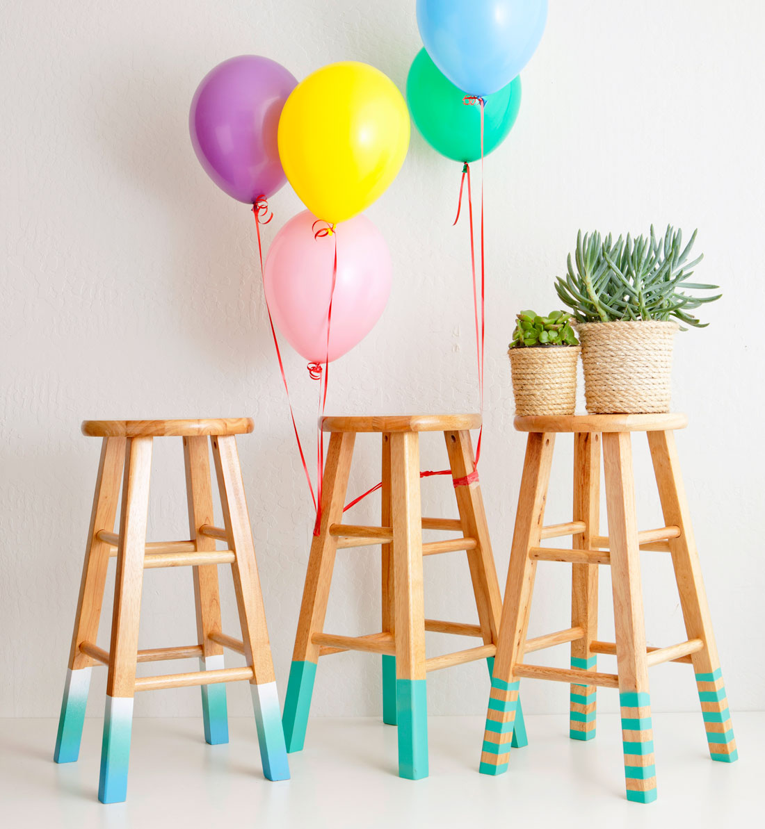 DIY Color Dipped Bar Stools Decorate Your Beach House With These 50 DIY Coastal Decor Pieces