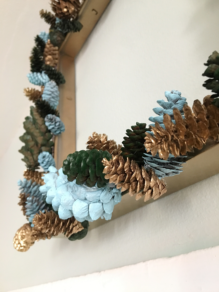 Diy pinecone wreath 1