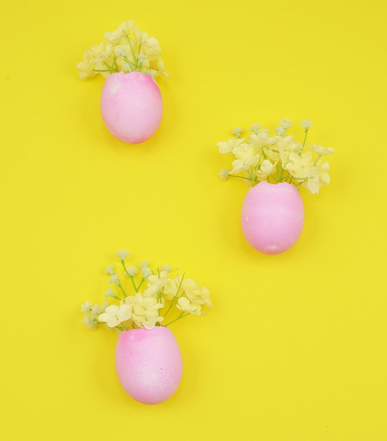 How to make easter egg magnets flowers