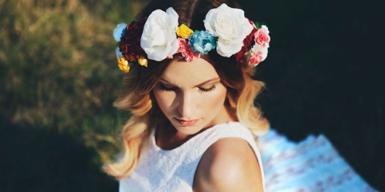 DIY flower crown These 50 DIY Flower Crowns Will Make All Your Fairy Tales Come True