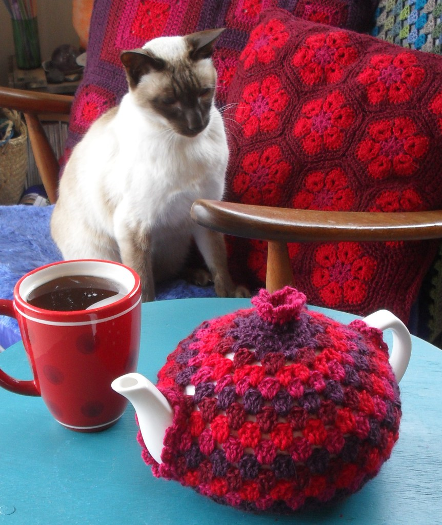 Granny tea cozy 15 Quick and Easy Crocheted Tea Cozies