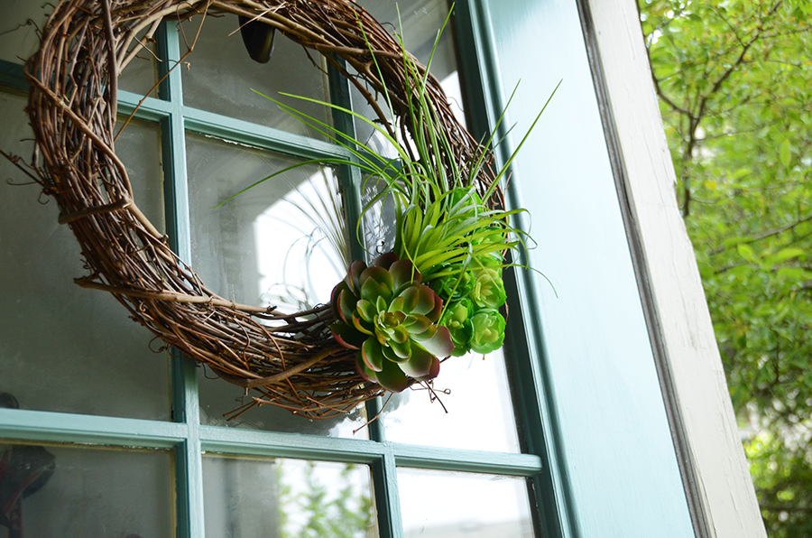 How to paint an exterior door succulent wreath decor