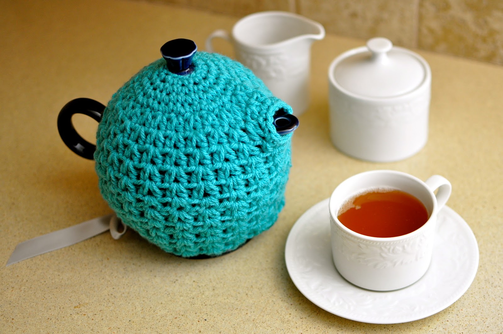 Nice and easy tea cozy