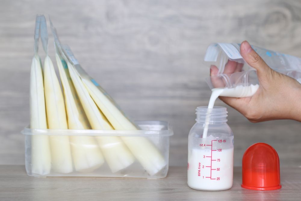 How To Thaw Breastmilk