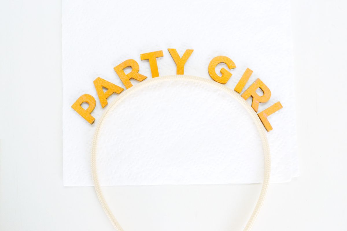 DIY-Party-Hat-Headband-let-the-paint-dry