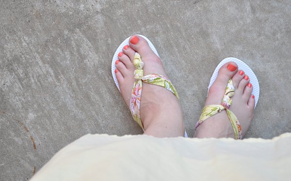 KNotted Fabric Flip Flop DIY