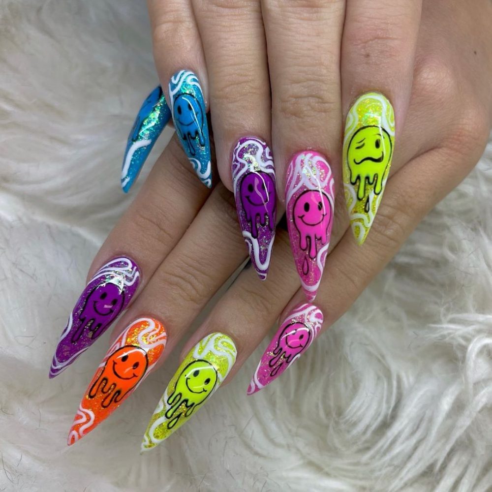 Ghostly manicure nail designs