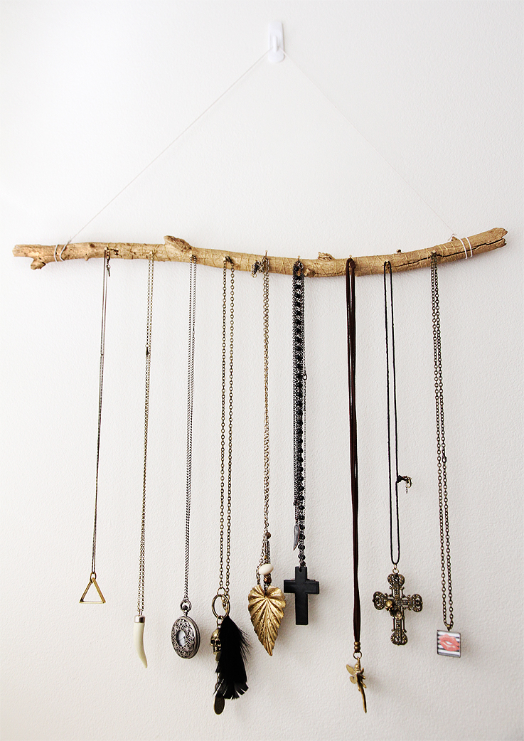 DIY Rake Necklace Hanger - the thinking closet