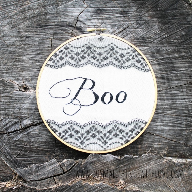 Boo Hoop Halloween Wall Decoration