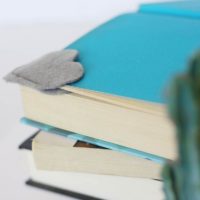 How to Craft a DIY Heart Bookmark in 3 Easy Steps